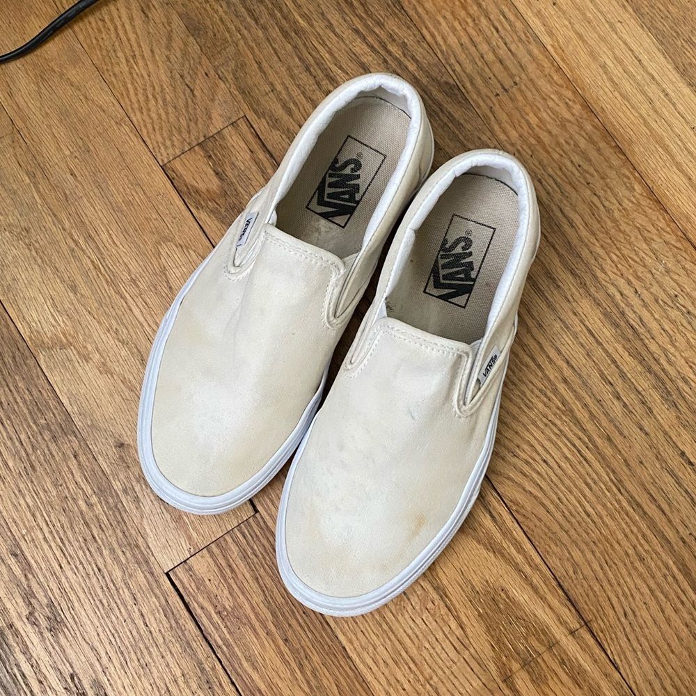 WHITE VANS